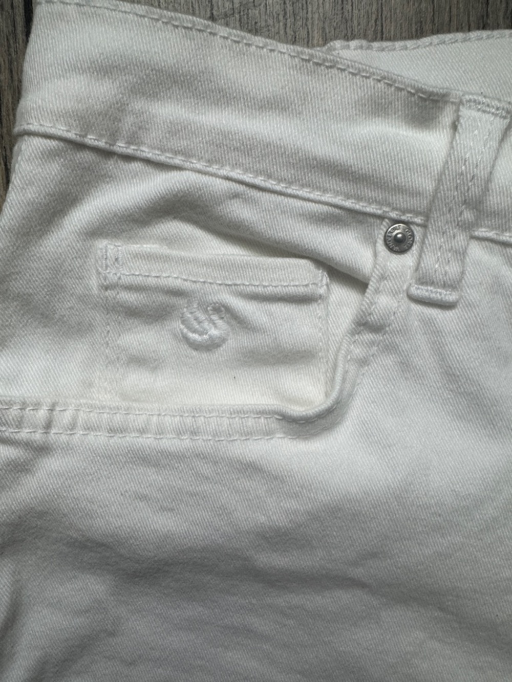 Gloria Vanderbilt White All Around Slimming Effect Skimmer Jean Size 16W - Picture 3 of 8